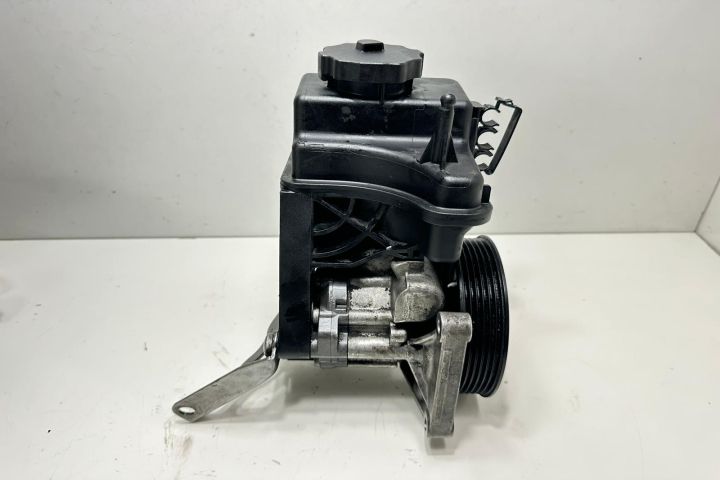 Pompa servodirectie 2.2 cdi Mercedes-Benz E-Class W212