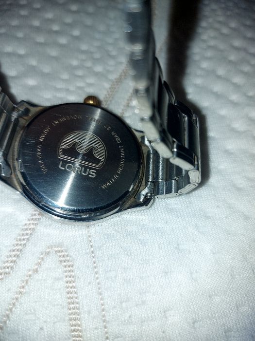 Vând ceas quartz Lorus