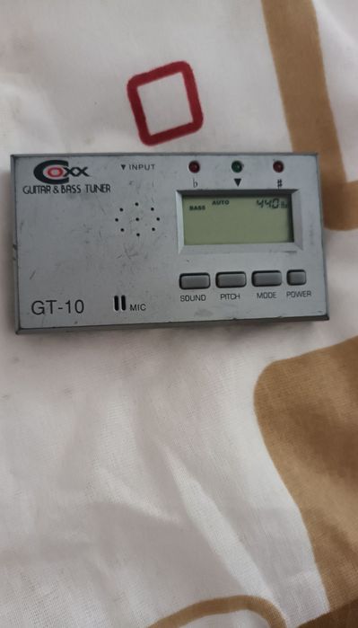 Tuner & Metronom pentru instrumente muzicale