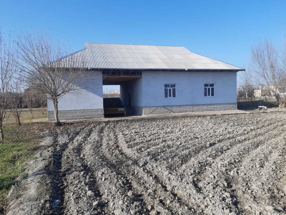 Ховли уй сотилади