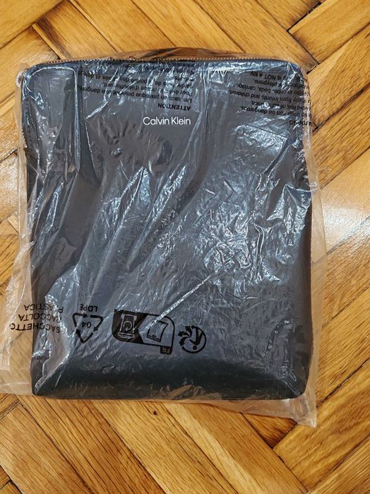 Чанта за през рамо CALVIN KLEIN