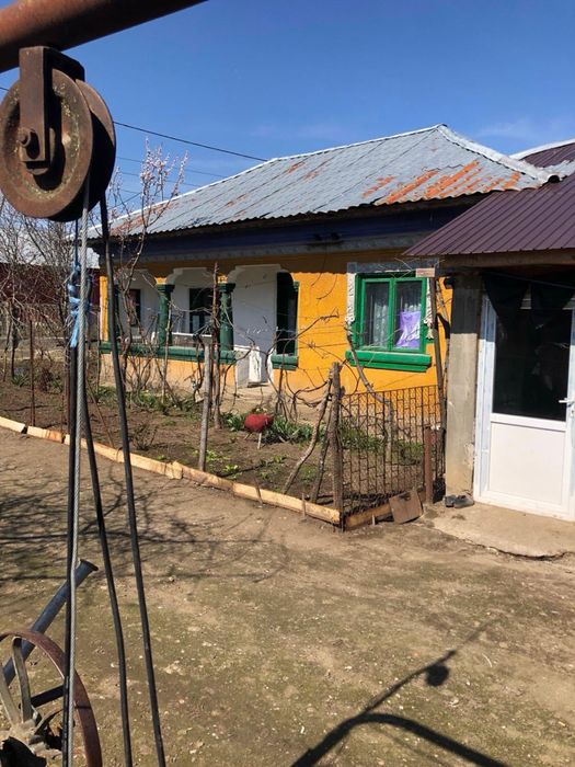 Casa+teren de vanzare