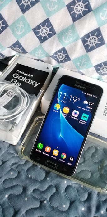 Samsung J3 telefon