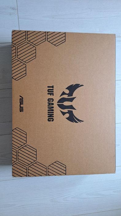 Продавам Asus TUF Gaming A15 laptop