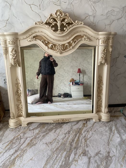 Зеркала зеркала  зеркала зеркала зеркала.   ………………………………………………………………..