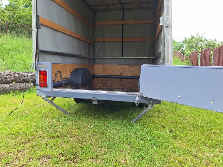 Remorca cort pentru pescuit