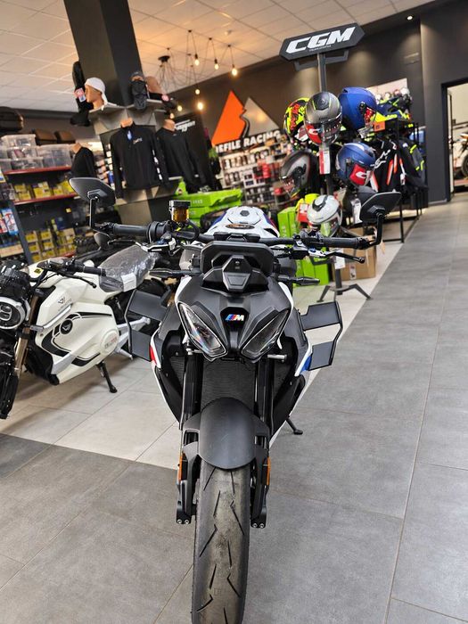 Пистов мотор BMW M1000R 2026