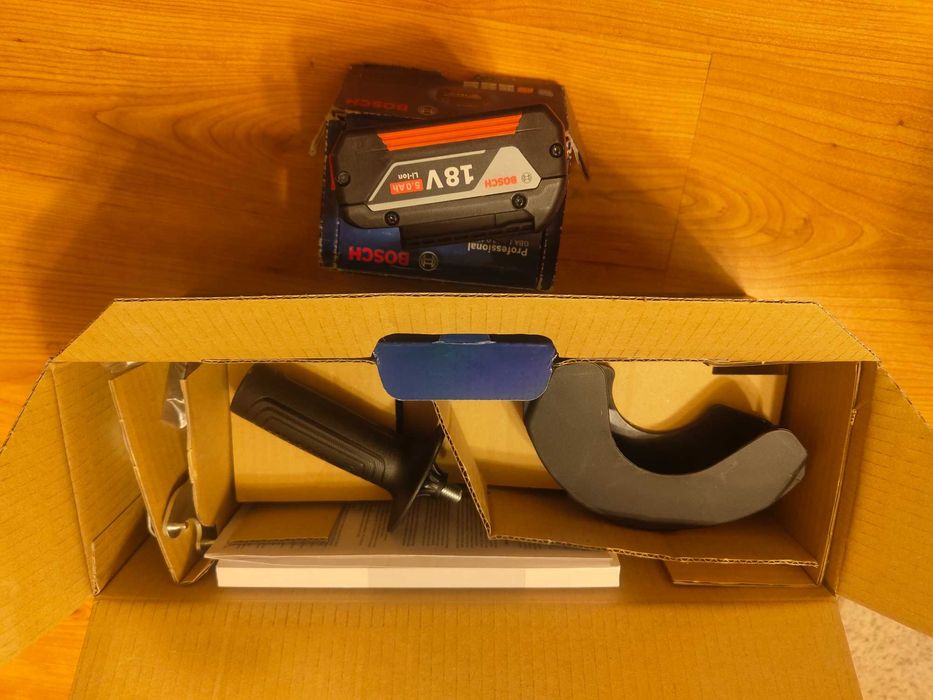 Flex pe baterie Bosch Professional