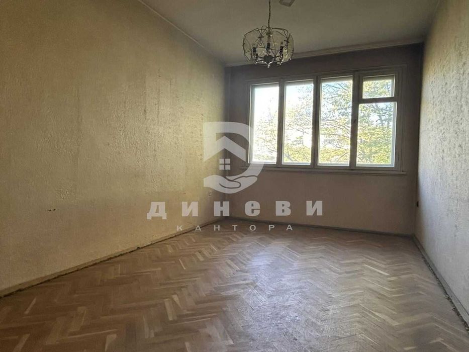 Многостаен апартамент в Центъра