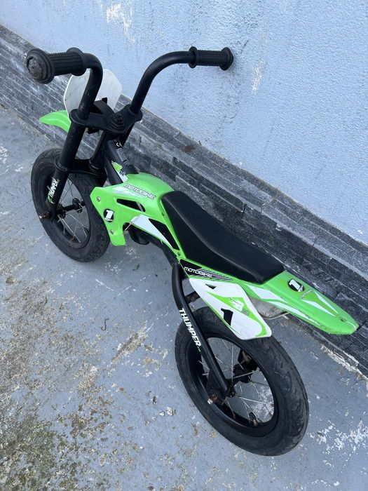 Bicicleta echilibru tip moto