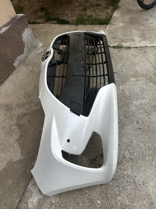 Bară față toyota yaris.
