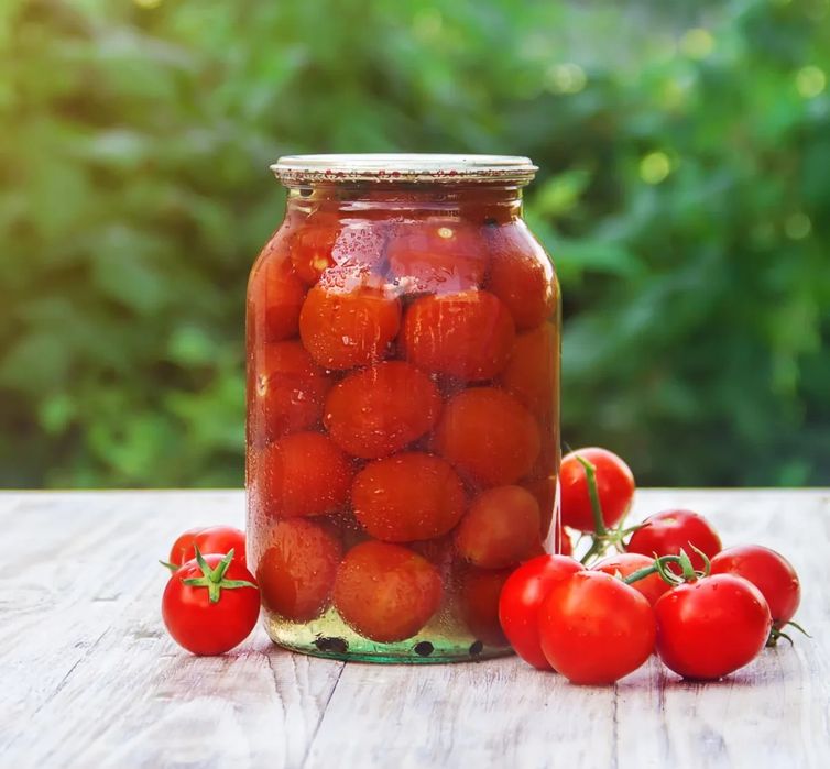 Маринованные огурцы помидоры
