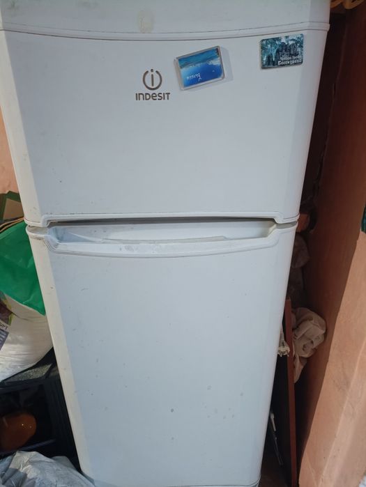 Продам холодильник