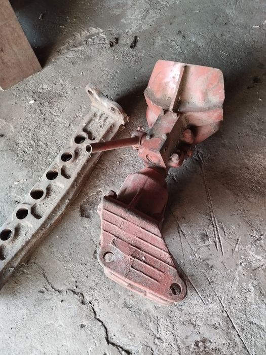 Продавам теглич за трактор