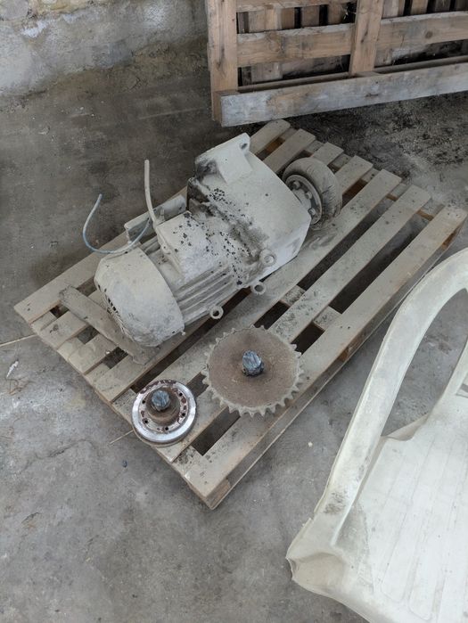 Мотори и  редуктори комплект / Стойки за бус