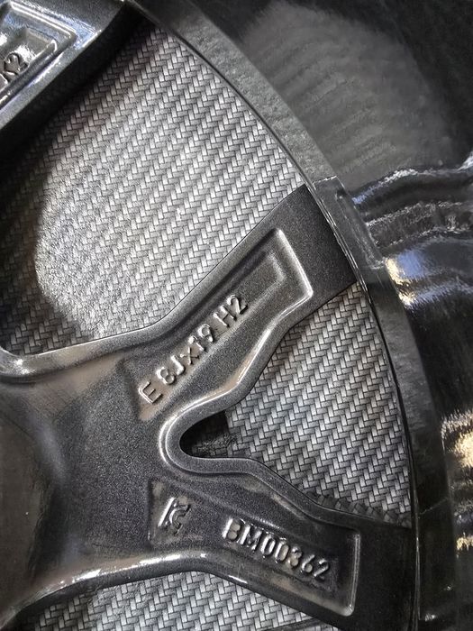 ОРИГИНАЛНА BMW 19” Джанта – OEM 8092163