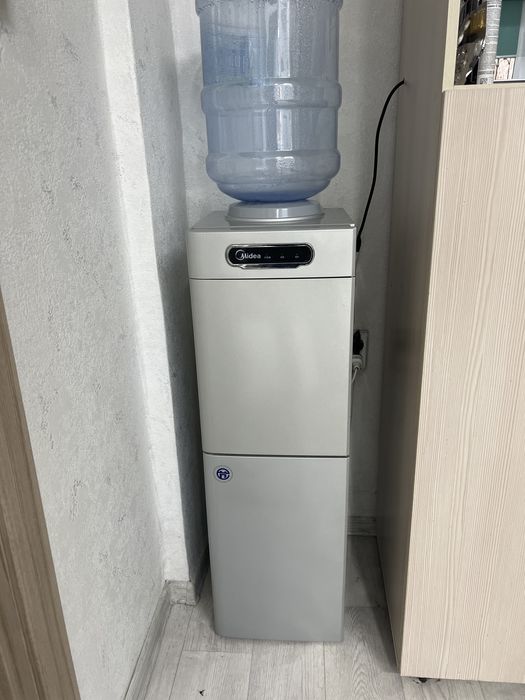 Диспенсер б/у в хорошем состоянии