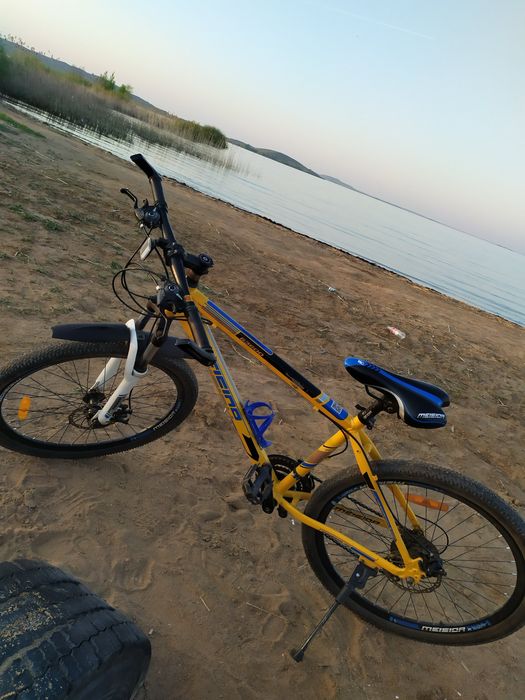 Велосипед.        .