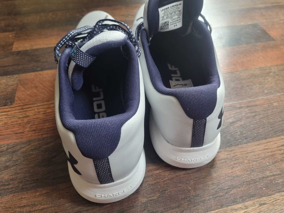 Under Armour !Чистонове маратонки !