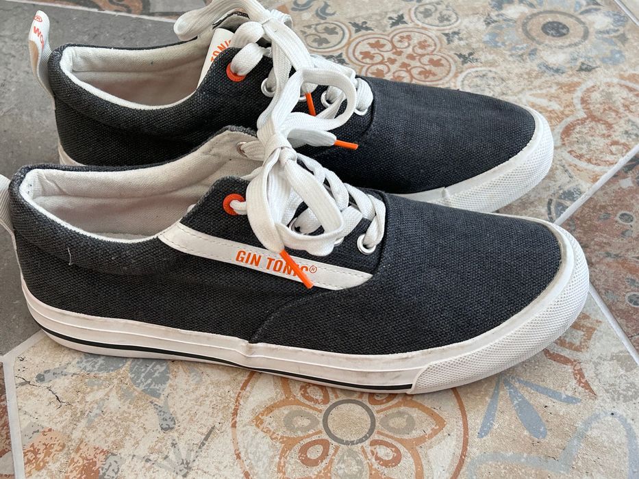 Два чифта дамски кецове/платненки Ellesse & Gin Tonic