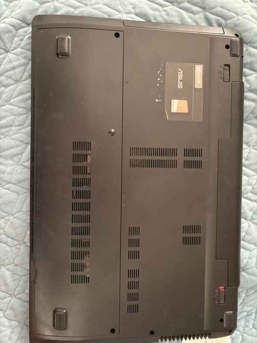 Ноутбук ASUS X75A