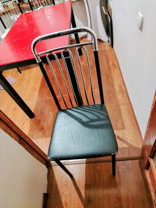 Продам кухонные стулья