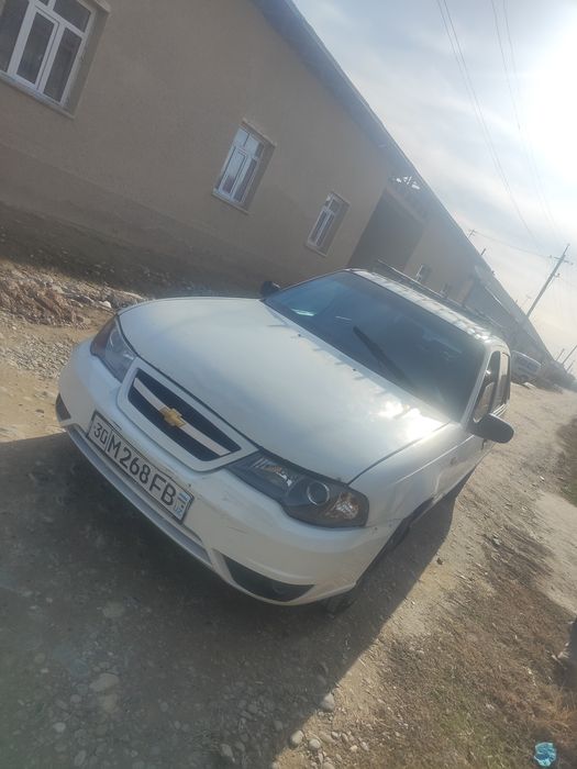 Nexia 2 2009 sotiladi