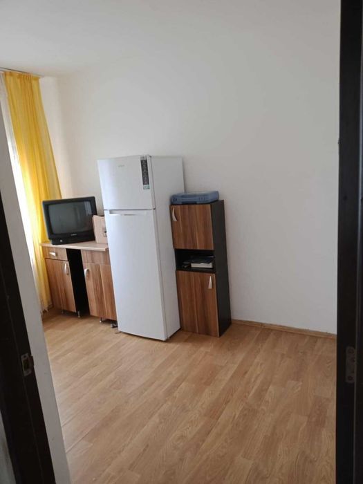 De vanzare apartament 3 camere micro 9