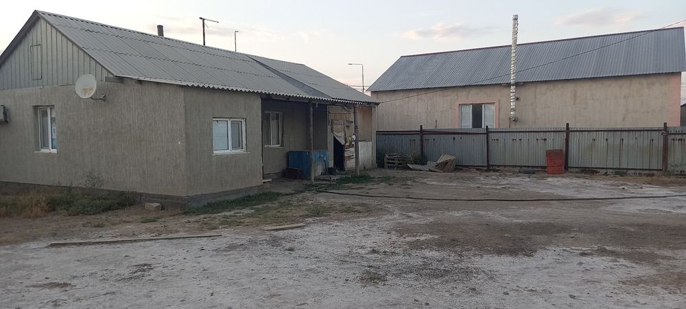 Жилой дом с времянкой