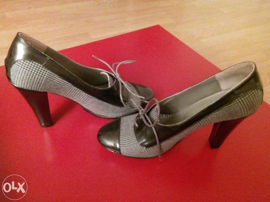 Pantofi noi model deosebit