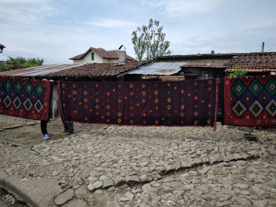 Ръчно тъкан тетевенски килим