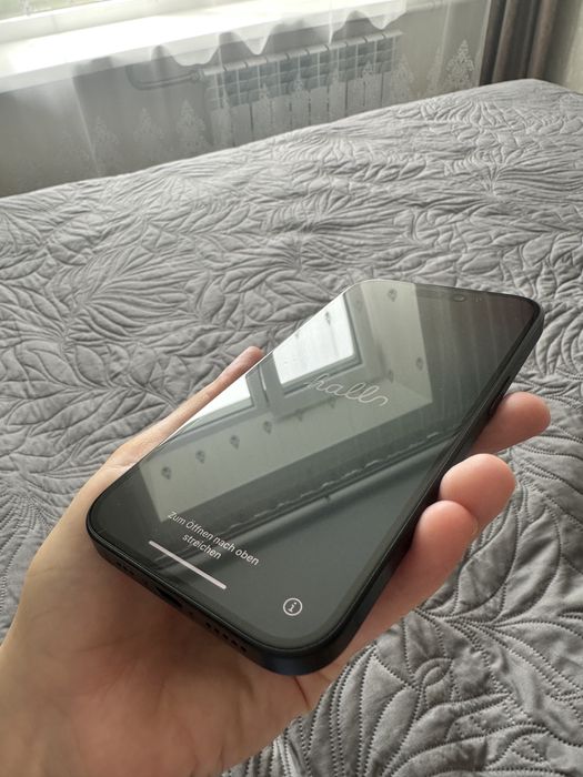 Продам новый ipone 15 на 128 г