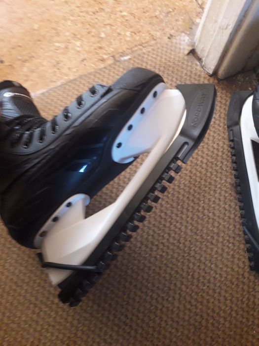 Продаю Коньки мужской