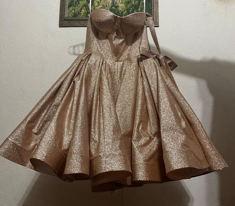 Вечернее платье  на брительках