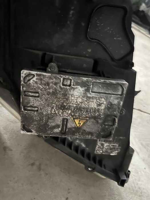 Far / faruri stânga dreapta Opel Zafira B cu xenon