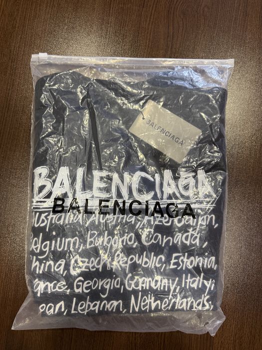 Тениска Balenciaga