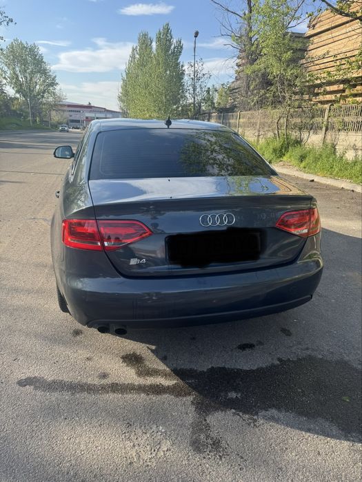 Audi A4  b8 S-line