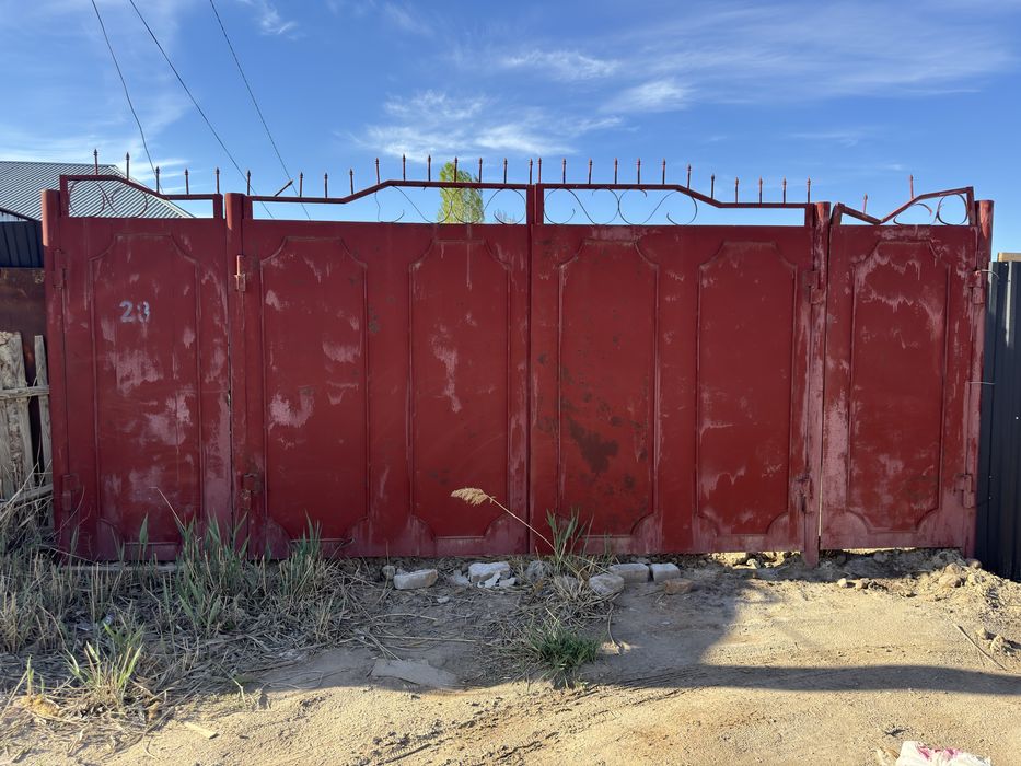 Ворота (қақпа). 4,5-5 метр. Стойкасымен