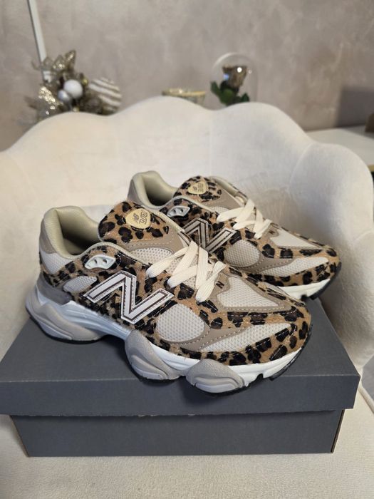 Adidasi new balance 9060