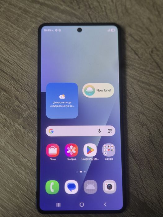 Samsung z flip 7 .22месеца гаранция