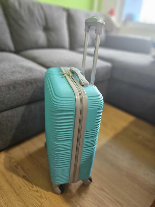 Куфар от ABS - малък - 50 лв