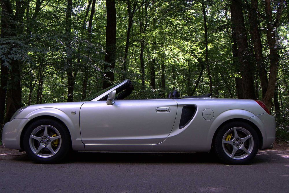 TOYOTA MR2 2000 — imagine 2