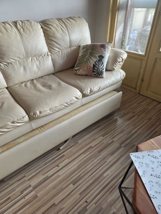 Ъглов диван еко кожа екрю цвят