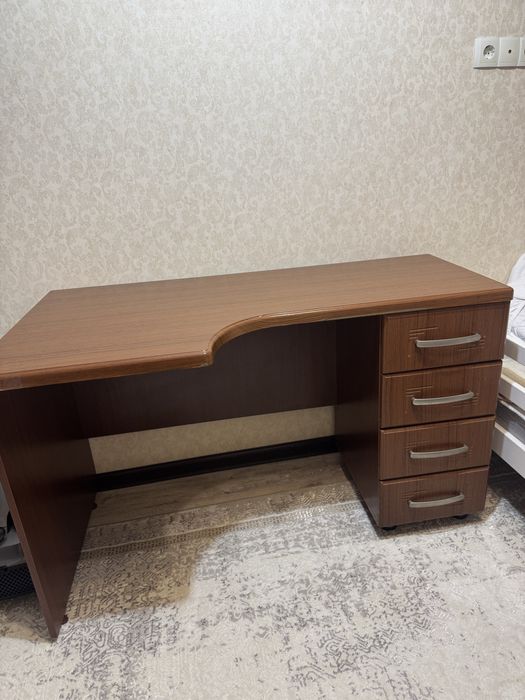 Компьютерный столик