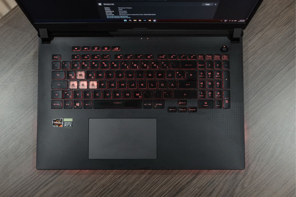 Asus ROG Strix G17 G713IC | Ryzen 7 | Nvidia RTX 3050 | 16GB RAM | 512GB SSD