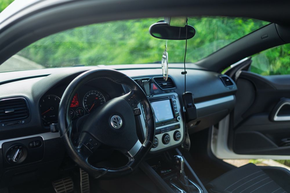 Volkswagen Scirocco 1.4 TSI 160 CP – Automat