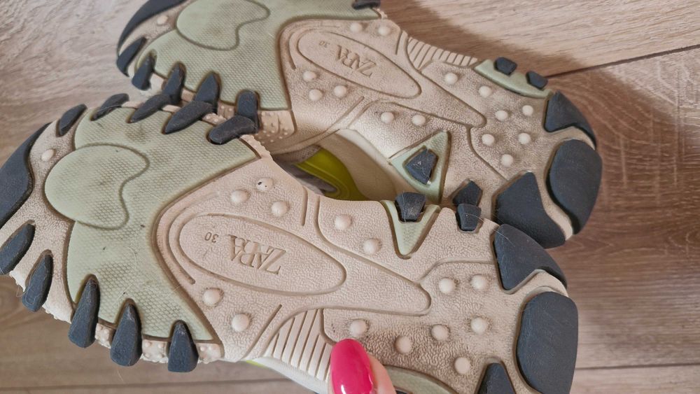 Кроссовки детские Zara