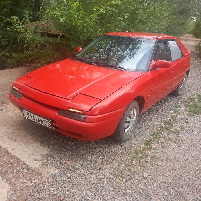 Продам Мазда .   1990г.в.на ходу  .