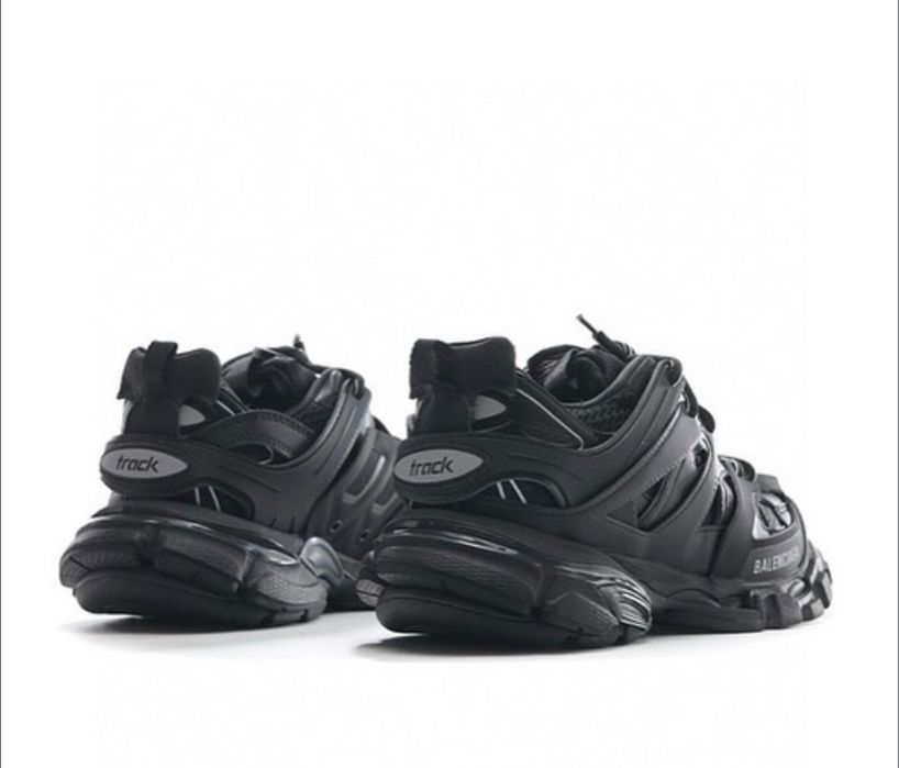BALENCIAGA  трак 43 черни
