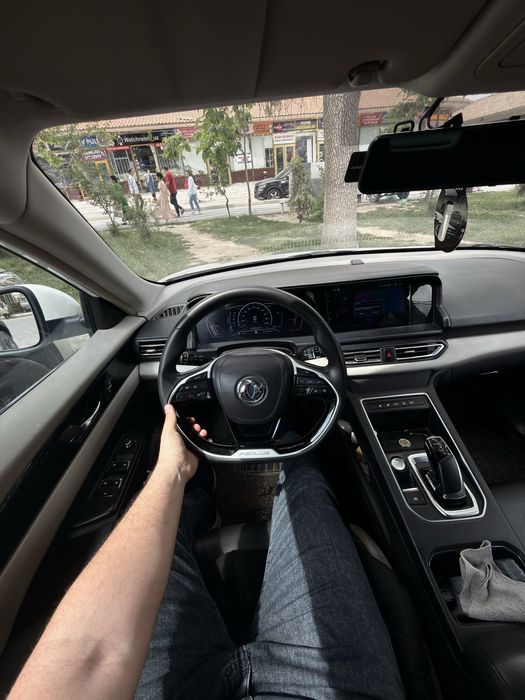 DongFeng Aeolus E70